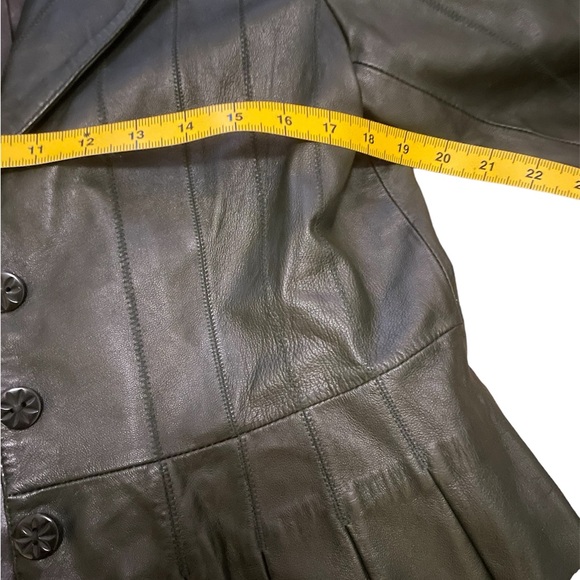 Black leather cropped Coldwater  Creek blazer - Picture 3 of 5